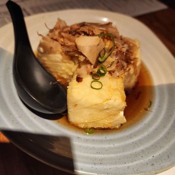 Doraku Sushi Kakaako - Sushi Bars Near Me - Honolulu, Hawaii