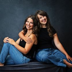 Brooke Hicken Photography - Cute sisters