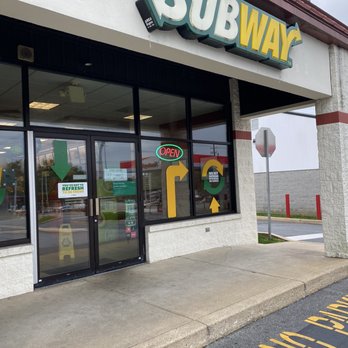 Subway - the entrance of a subway restaurant - Fast Food Near Me - Lancaster, Pennsylvania Subway - the entrance of a subway restaurant - Fast Food Near Me - Lancaster, Pennsylvania