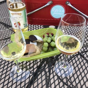 Temecula Carriage Company - Wine Tours Near Me - Temecula, California