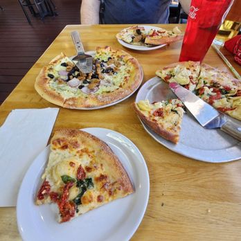 Zax Restaurant - Pizza Near Me - Moab, Utah
