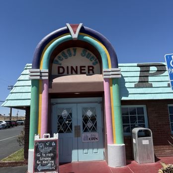 Peggy Sue's 50's Diner - Pizza Near Me - Yermo, California Peggy Sue's 50's Diner - Pizza Near Me - Yermo, California
