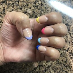 Dip manicure with gel tips