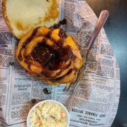 Walk On Bar & Grill - Viking burger with slaw