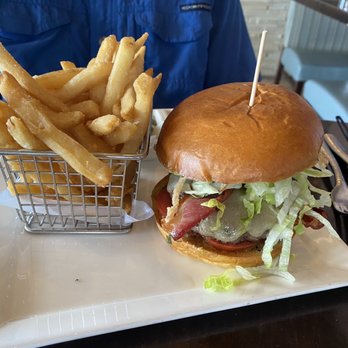 HAVEN Riverfront Restaurant & Bar - Haven Burger - New American Near Me - Edgewater, New Jersey HAVEN Riverfront Restaurant & Bar - Haven Burger - New American Near Me - Edgewater, New Jersey