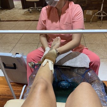 Solar Nails & Spa - Great massage, timed with a timer and very soothing! - Nail Salons Near Me - Tampa, Florida