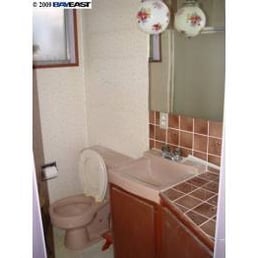 Bath before remodel 1 Bath before remodel 1
