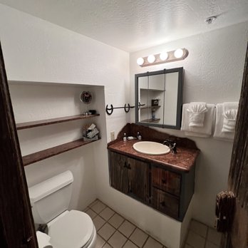 The Suites at Sedona - Bathroom - Bed & Breakfast Near Me - Sedona, Arizona The Suites at Sedona - Bathroom - Bed & Breakfast Near Me - Sedona, Arizona