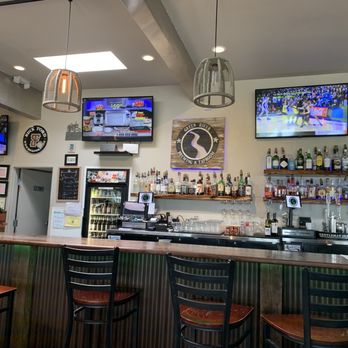 Green River Brewing & Taproom - Full bar and televisions for sports. - Breweries Near Me - Winters, California