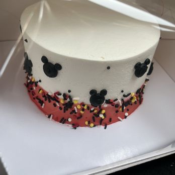 Baskin Robbins - Disney ice cream cake - Ice Cream & Frozen Yogurt Near Me - Duarte, California