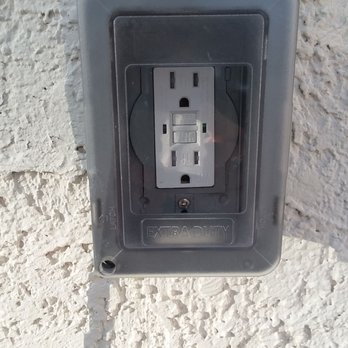 Zeuz Electric - Replacement GFI - Electricians Near Me Zeuz Electric - Replacement GFI - Electricians Near Me