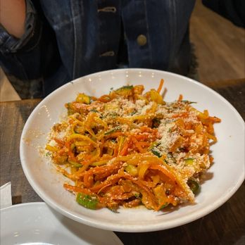 Bungalow Bar - Zucchini pasta with chicken Shannon - American Near Me - Queens, New York Bungalow Bar - Zucchini pasta with chicken Shannon - American Near Me - Queens, New York