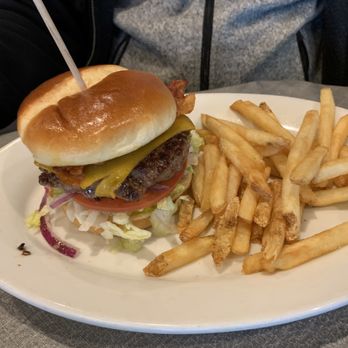 Ruby Tuesday - Ruby's Cheeseburger* - American Near Me - Rockledge, Florida