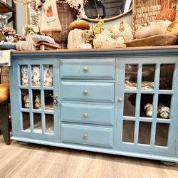 The Jaded Finch - Beautiful selection of furniture.