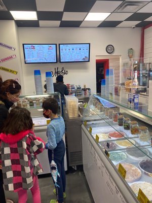 Mimi's Ice Cream & Coffee Shoppe by null