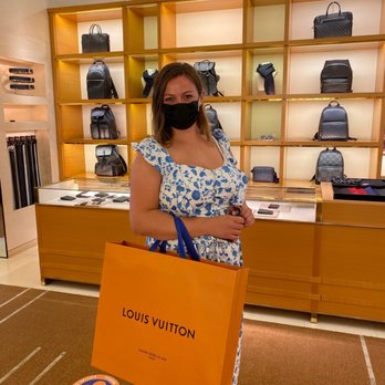 Louis Vuitton Maui Wailea - Leather Goods Near Me - Wailea, Hawaii