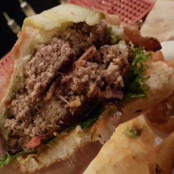 Roxy Burger - 1lb of meat - Burgers Near Me - Vancouver, British Columbia