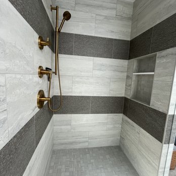 Manole Quality Construction LLC - New shower after completion - General Contractors Near Me - Marysville, Washington