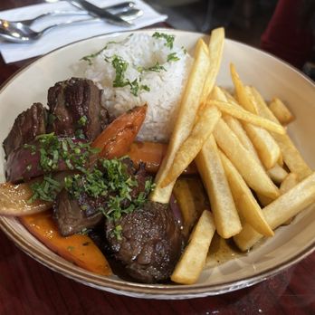 Señor Carbón - Peruvian Cuisine - Lomo Saltado - Peruvian Near Me - Seattle, Washington Señor Carbón - Peruvian Cuisine - Lomo Saltado - Peruvian Near Me - Seattle, Washington