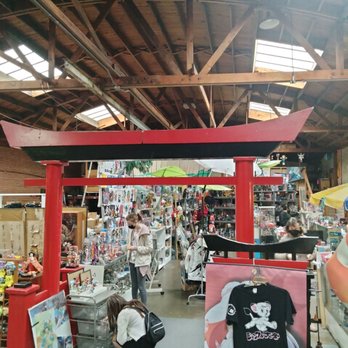 Kimono My House - Toy Stores Near Me - Emeryville, California