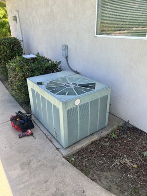 Air Conditioning - Central air conditioning condensers we have worked on around Carlsbad. We are a family-owned HVAC company, licensed, bonded and insured, and our technicians bring 30+ years of experience. Estimates on new systems and replacements are free. Air Conditioning - Central air conditioning condensers we have worked on around Carlsbad. We are a family-owned HVAC company, licensed, bonded and insured, and our technicians bring 30+ years of experience. Estimates on new systems and replacements are free.