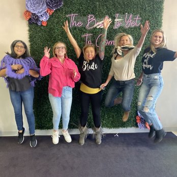 Bella's - Group - Bridal Near Me - Lubbock, Texas