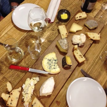Les Gamines - Brasseries Near Me - Saint-Hubert, WLX