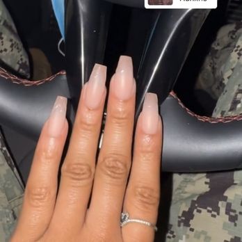 Efron Nails - Pink and brown ombré set with clear 3D lines - Nail Technicians Near Me