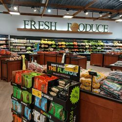 Schiel's Family Market