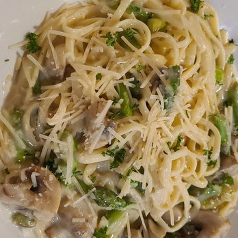 Kona Brewing - Lunalilo Linguine - Pubs Near Me - Honolulu, Hawaii