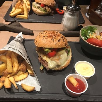 Brown Cow - Pubs Near Me - Zermatt, VS Brown Cow - Pubs Near Me - Zermatt, VS