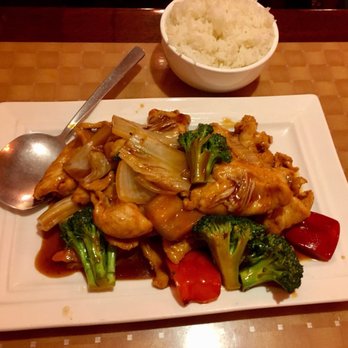 Chengdu Taste - Chicken with mixed vegetables - Szechuan Near Me - Providence, Rhode Island Chengdu Taste - Chicken with mixed vegetables - Szechuan Near Me - Providence, Rhode Island