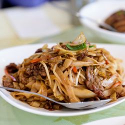 Bowl Of Fortune - Beef chow fun