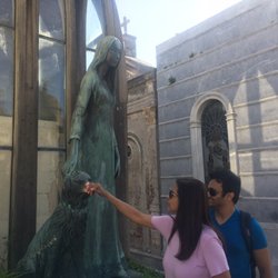 BA Free Tour - Touch the nose of the doggie for good luck!