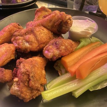 Roxanne’s - Wings. - Cocktail Bars Near Me - Boston, Massachusetts