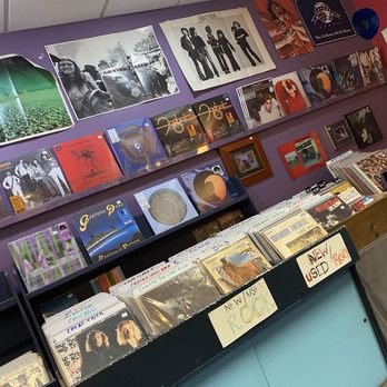 Vinyl Daze Records - Rock Albums - Vinyl Records Near Me - Virginia Beach, Virginia Vinyl Daze Records - Rock Albums - Vinyl Records Near Me - Virginia Beach, Virginia