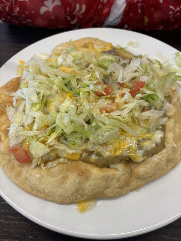 Lydia's La Canasta