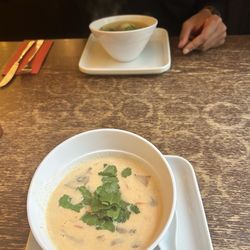 Little Tibet - Leckere Kokosmilch Suppe