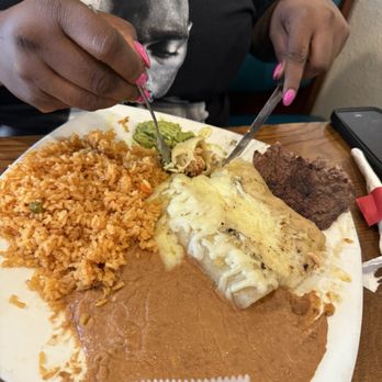 Meno's Mexican Grill - 25. Tampiquea Plate - Mexican Near Me - Killeen, Texas Meno's Mexican Grill - 25. Tampiquea Plate - Mexican Near Me - Killeen, Texas