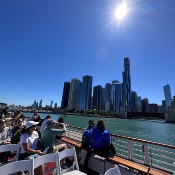 Shoreline Sightseeing - Architectural Tours Near Me - Chicago, Illinois