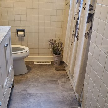 Floors For You - Long narrow floor, so we placed flooring horizontally. - Carpeting Near Me - Brownsburg, Indiana Floors For You - Long narrow floor, so we placed flooring horizontally. - Carpeting Near Me - Brownsburg, Indiana