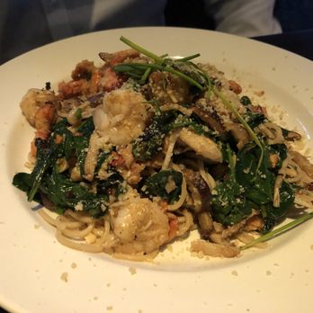 Yard House - Lobster noodles - New American Near Me - San Antonio, Texas Yard House - Lobster noodles - New American Near Me - San Antonio, Texas