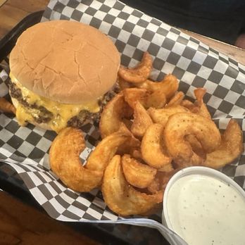 Muddy River Tavern - Smash burger & fries - Breweries Near Me - Yadkinville, North Carolina Muddy River Tavern - Smash burger & fries - Breweries Near Me - Yadkinville, North Carolina