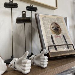 Ampersand Gifts and Goods - Thumbs up