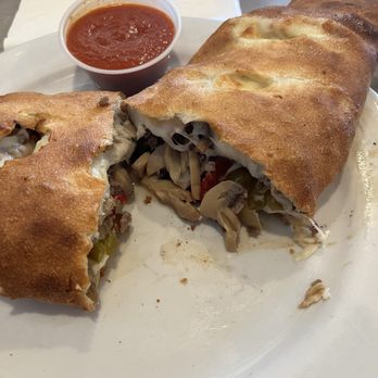 Giovanni's Pizza - Cheesesteak Stromboli - Italian Near Me - Quakertown, Pennsylvania