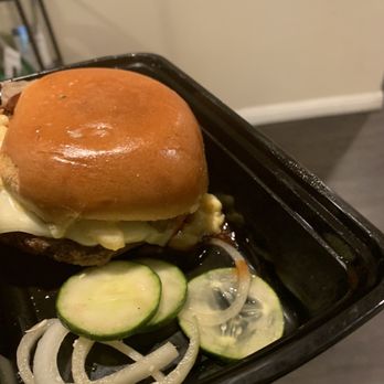 Bubba’s Bones & Brews - Mac Daddy Burger - Gastropubs Near Me - Cathedral City, California