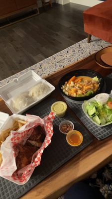 Munay Rotisserie Chicken & Grill /Munay el Mejor Pollo a la Brasa by null