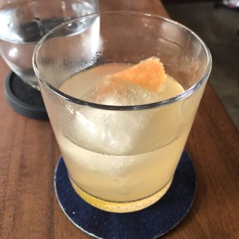 Senia - Polynesian blond - Cocktail Bars Near Me - Honolulu, Hawaii