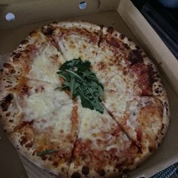 Railway Arms - Margherita pizza
