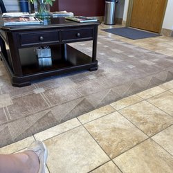 Basha Open MRI - Basha Diagnostics - Waiting room and reception desk. Intentionally avoiding any people.
